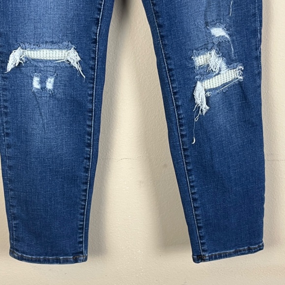 Judy Blue Women Boyfriend Fit Jeans Distressed Sz 0/24 Light Wash Blue - Picture 5 of 12